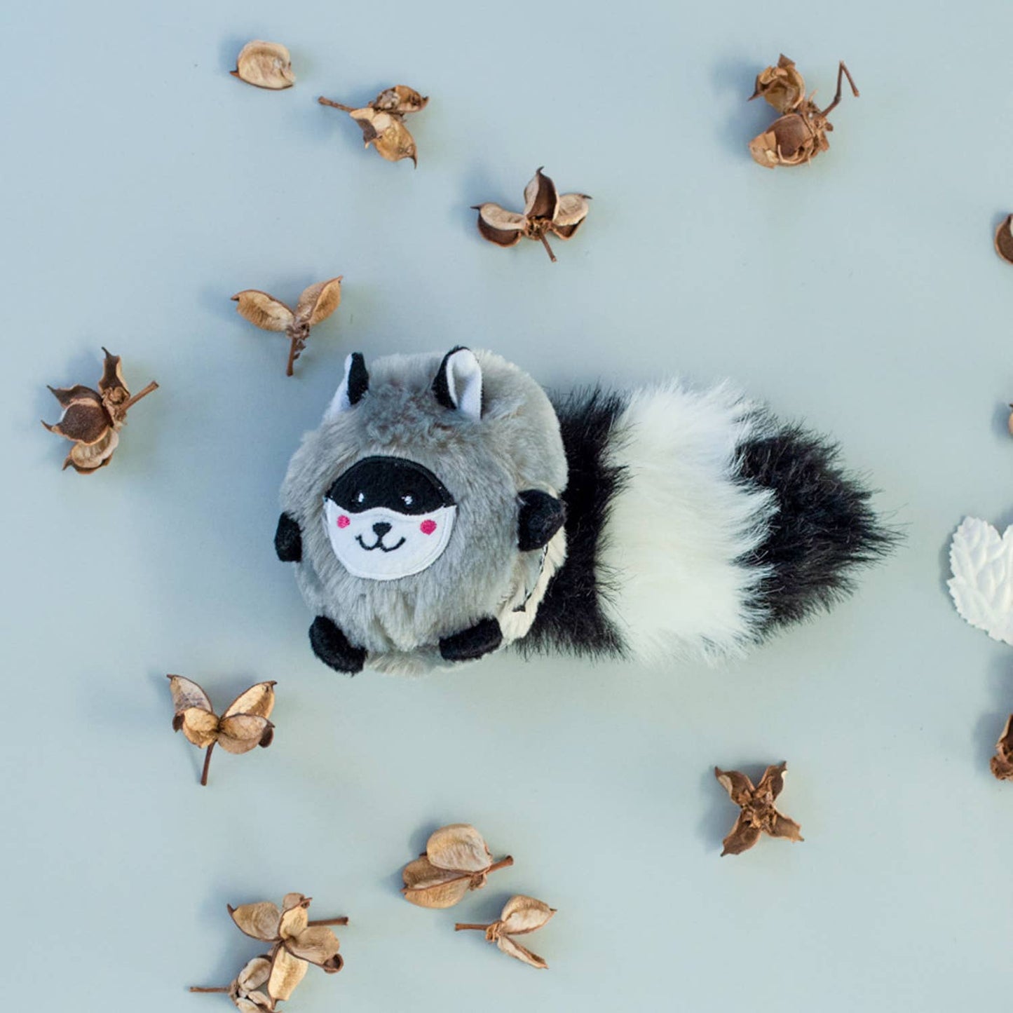 ZippyPaws - Bushy Throw - Raccoon - Dog Toy