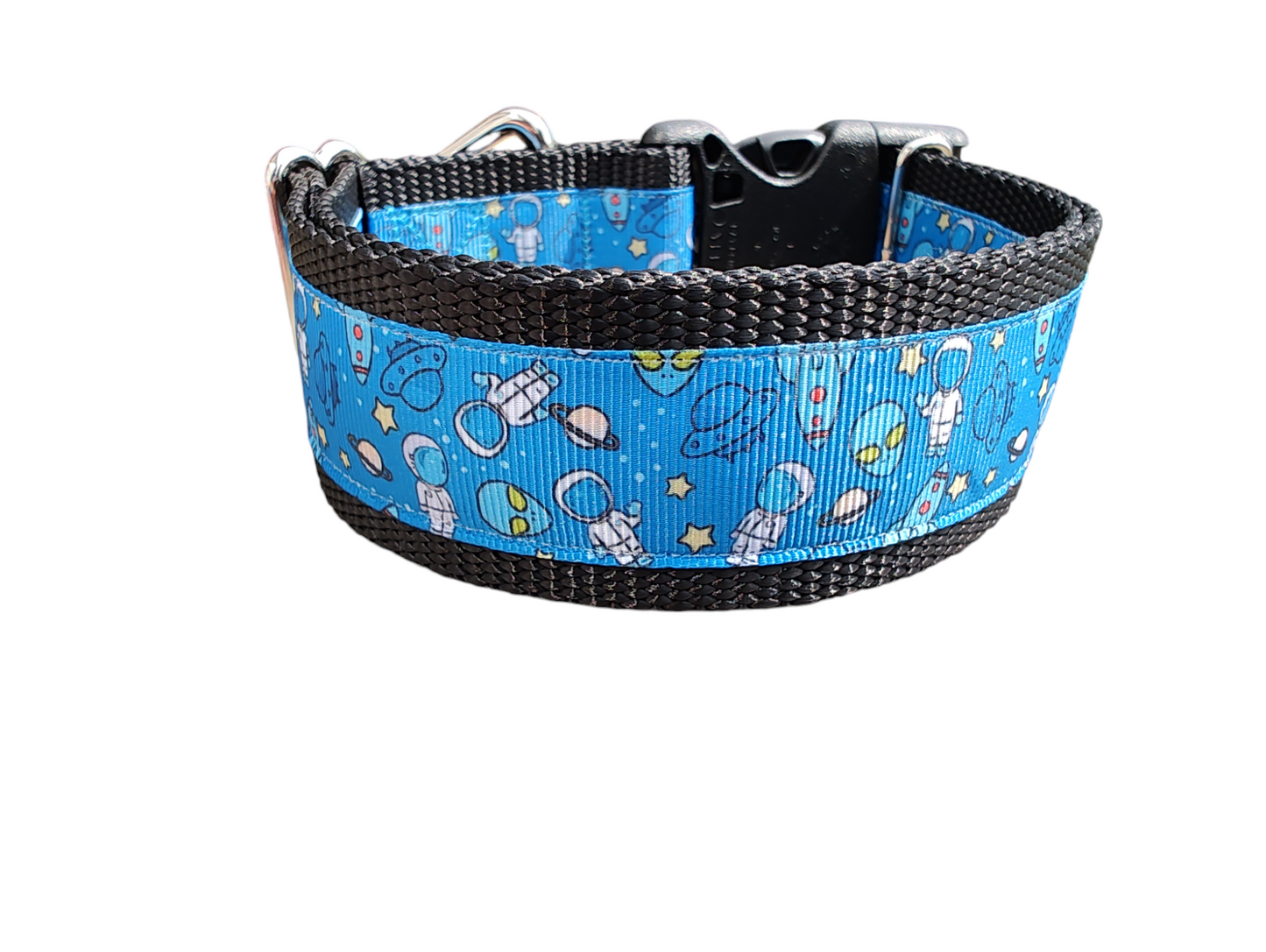 1.5" Wide Aliens in Space Nylon Dog Collar