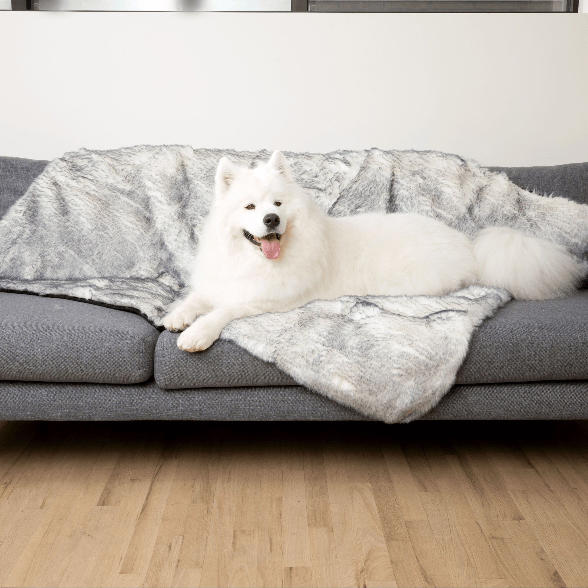 PupProtector™ Luxe Waterproof Faux Fur Blanket - Ultra Plush Arctic Fox - Doot's Pet LLC Collars For A Cause