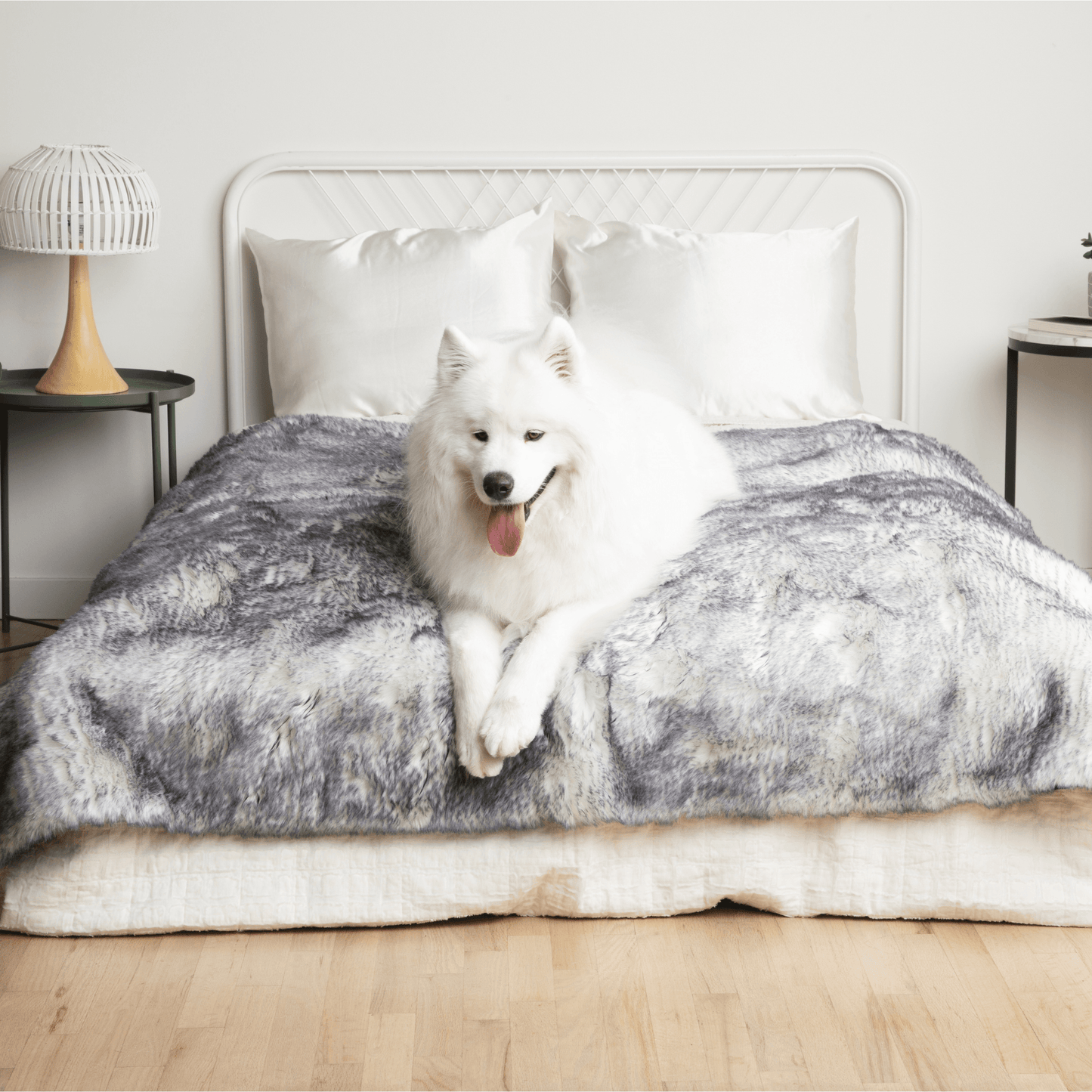 PupProtector™ Luxe Waterproof Faux Fur Blanket - Ultra Plush Arctic Fox - Doot's Pet LLC Collars For A Cause
