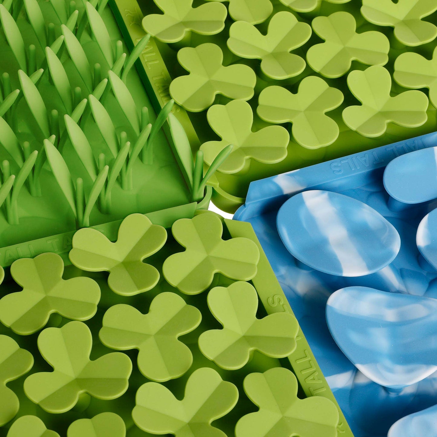 Tall Tails - Clover Foraging Mat for Dogs