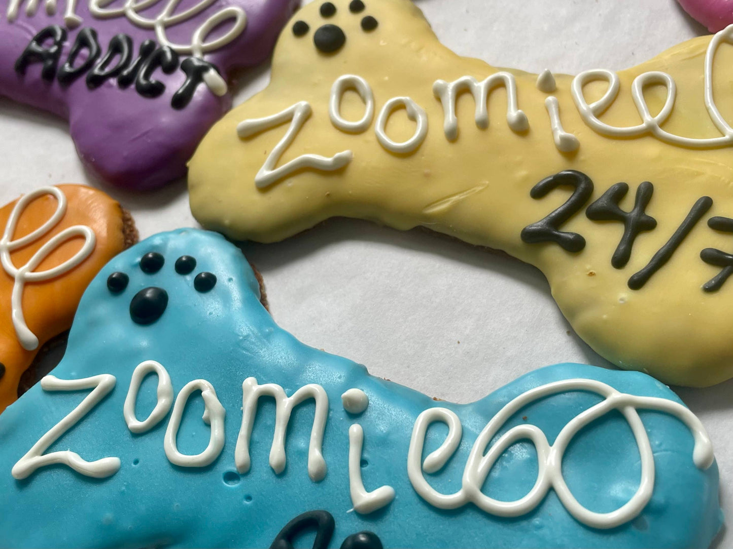 YumYum4DOGS - 6 inch Zoomies ADDICT dog treat- Single - Doot's Pet LLC Collars For A Cause