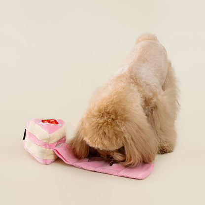 CHEWFFON - CHEWFFON Strawberry Birthday Cake Enrichment Dog Puzzle Toy