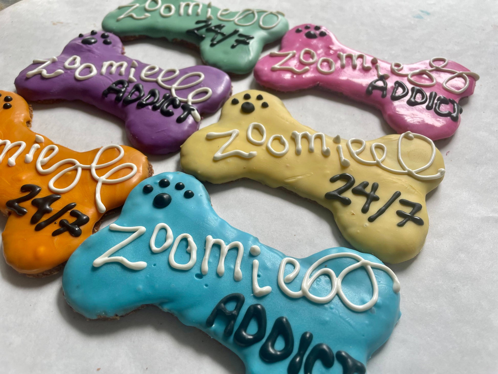 YumYum4DOGS - 6 inch Zoomies ADDICT dog treat- Single - Doot's Pet LLC Collars For A Cause