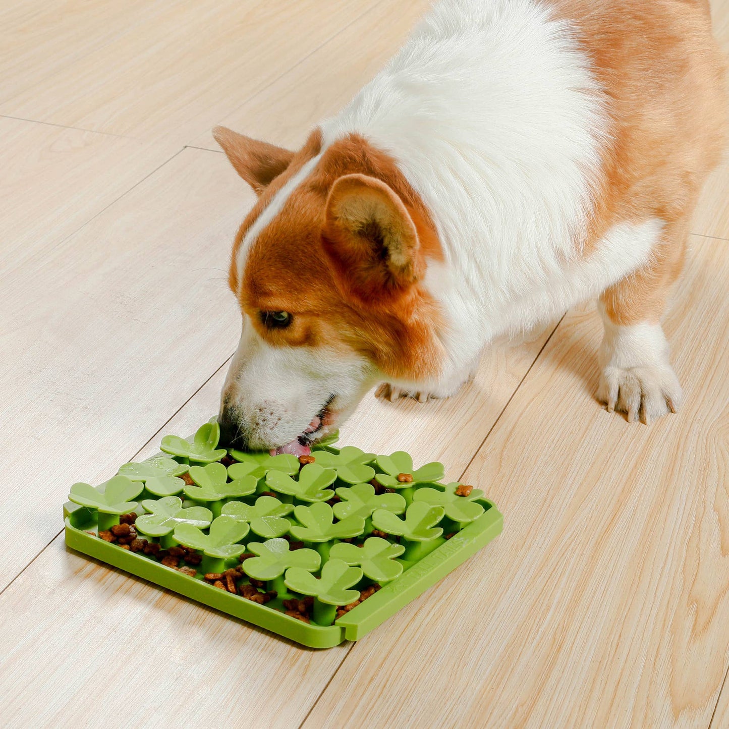 Tall Tails - Clover Foraging Mat for Dogs
