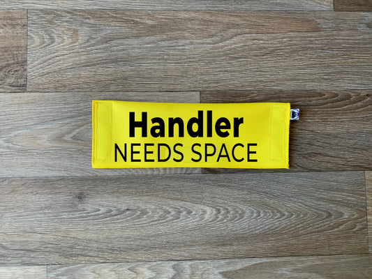 Handler Needs Space Leash Flag