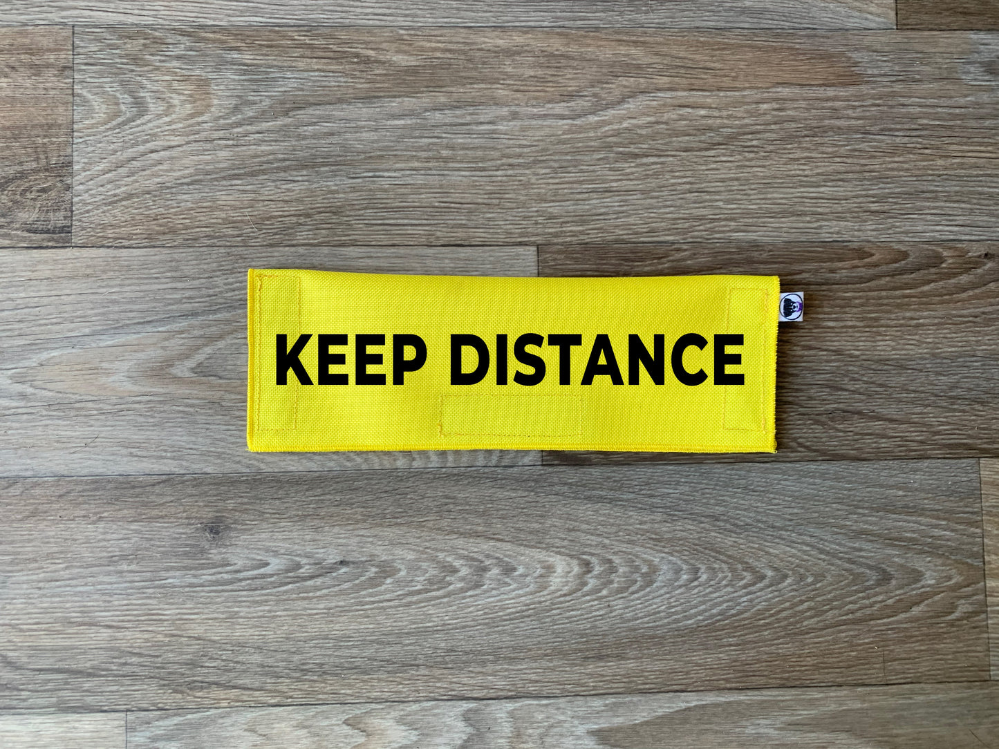 Keep Distance Leash Flag