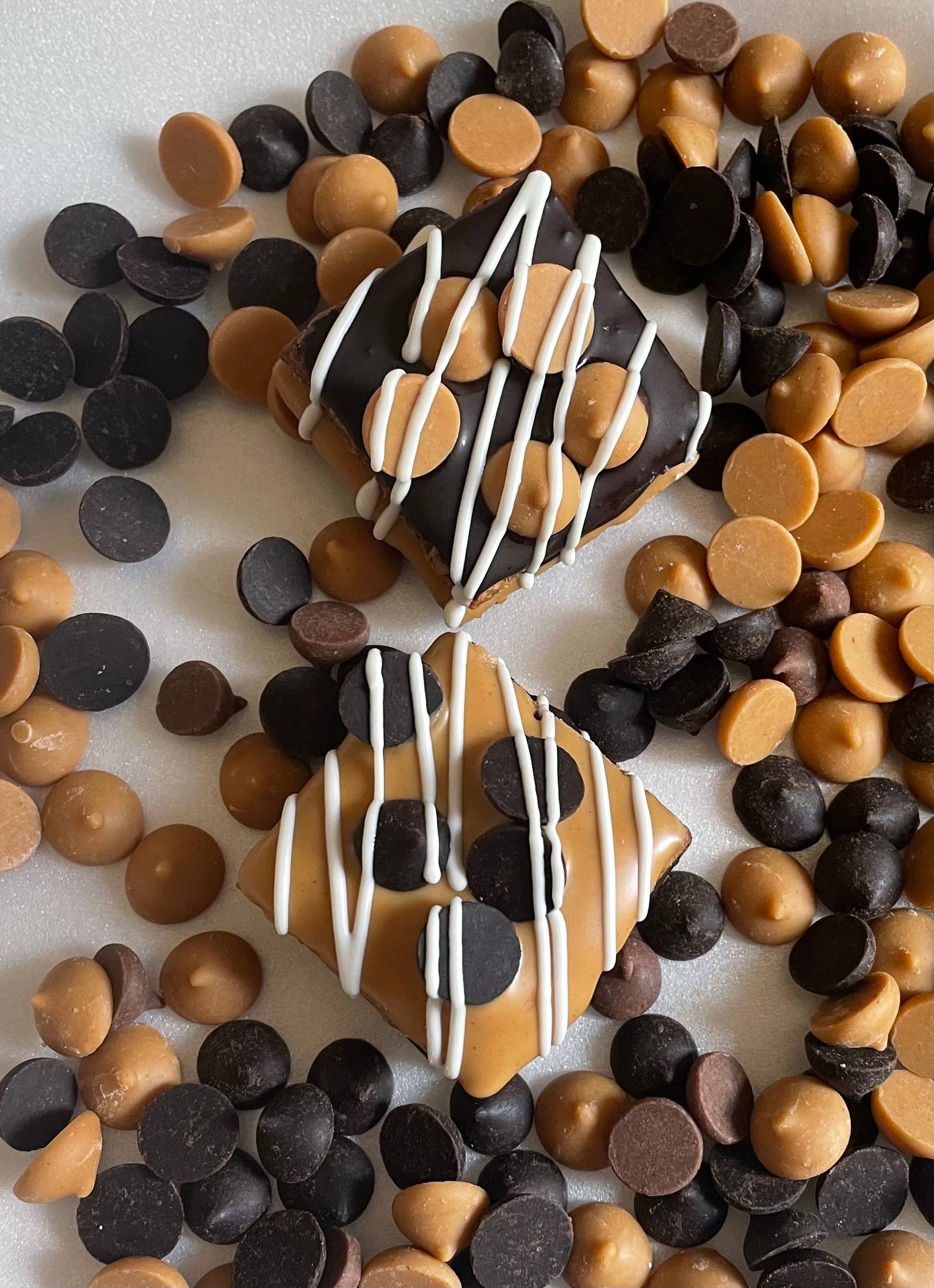 YumYum4DOGS - Peanut butter & Carob chip dog treat truffle- Single - Doot's Pet LLC Collars For A Cause
