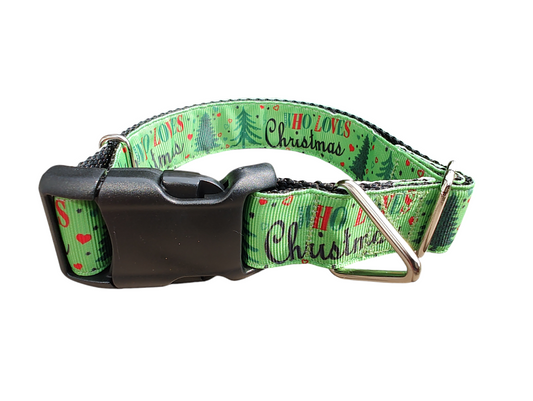 Who Loves Christmas? Nylon Dog Collar